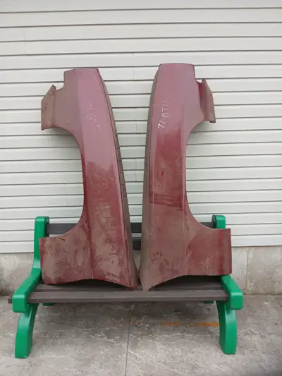 1971 GTO Fibre Glass Fenders $600 pr. 2003-07 New Monte Carlo Front Rt Fender/inner liner $150. Sier...