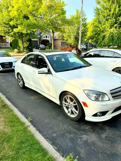 Selling my 2010 Mercedes C300 4MATIC Sport Package No mechanical issues – the engine and transmissio...