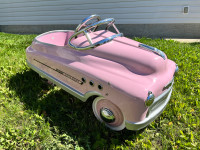 Retro style pedal car for kids