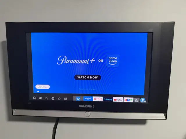 Samsung 23" HD TV with Wall Mount Bracket in TVs in Laval / North Shore - Image 3