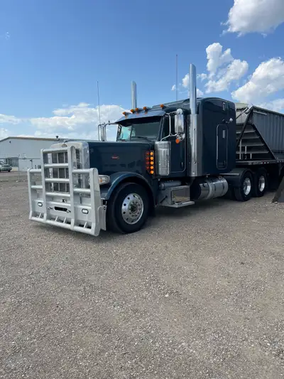 Hey I have for sale a 2019 Peterbilt 389 with only 548600kms on it engine is an X15 565 Cummins 18 s...