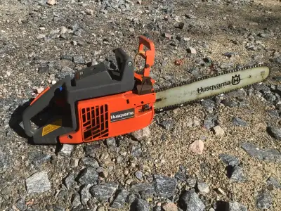 Husqvarna model 33 with 14” bar , older saw with very little use & runs great $100 located in Katrin...