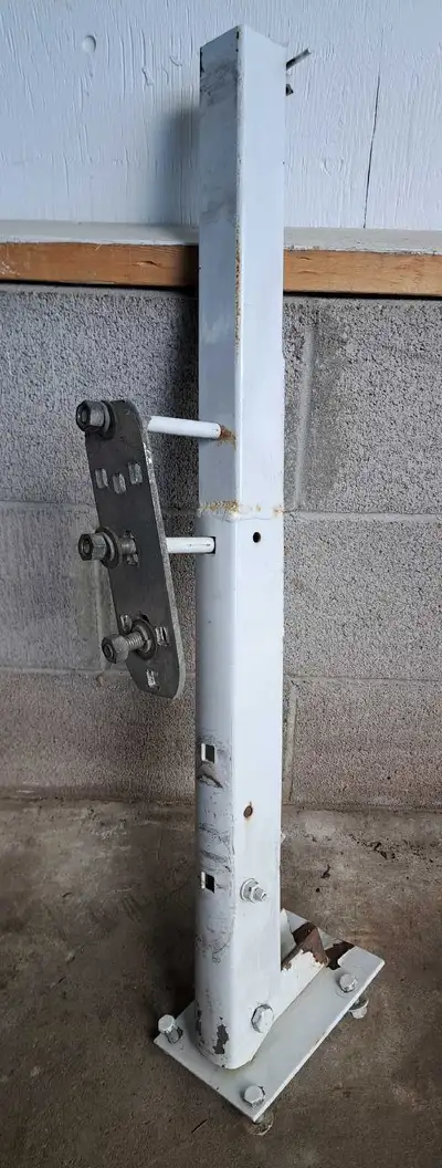 Bolt on tire carrier with drop down hinge Adjustable lug plate for various rims 5" x 4" bolt pattern...