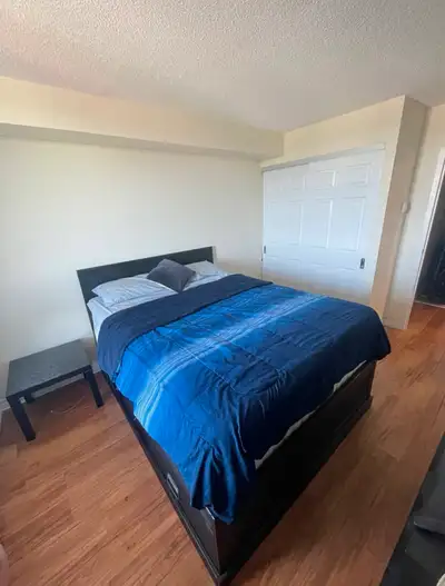 Renting 1 bedroom  (5 mins away from Bilings Bridge)