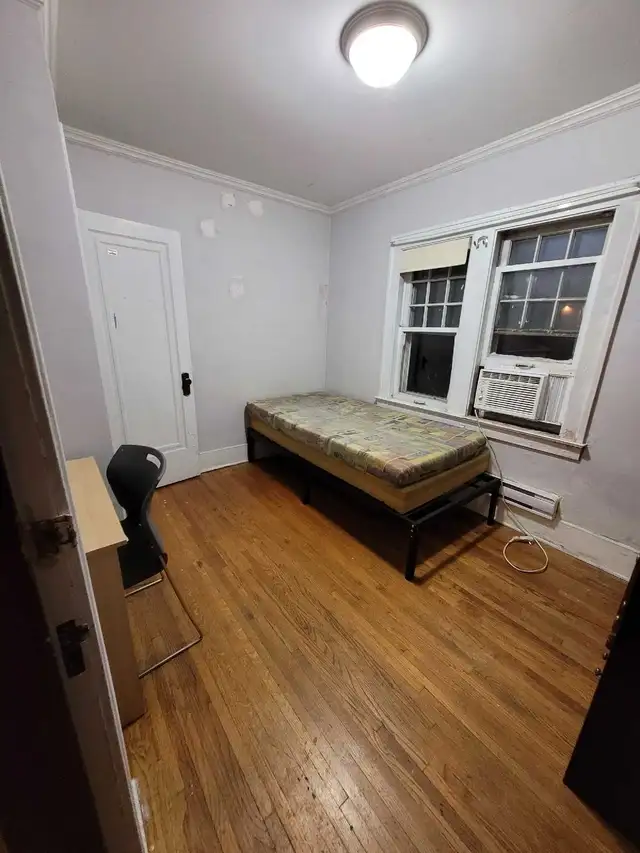 ROOMS AVAILABLE IN WINDSOR 415733896991877123