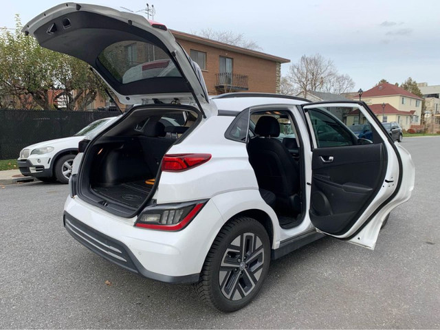 kona electrique, couleur blanc, impecc, bas km, vente accommodtn dans Autos et camions  à Ville de Montréal - Image 2