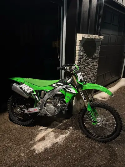 For sale is my 21’ kx250f Suspension has been set for 200lbs Lots of parts have been thrown on this...