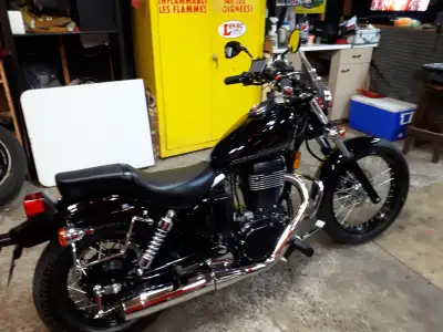 Nice clean bike . Comes with saddle bags , windshield, Tachometer , Engine guard bar , Low Milage