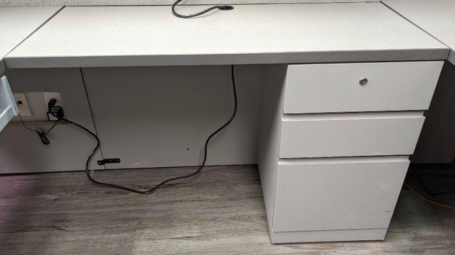 Free office desk - self serve pick up in Free Stuff in Calgary - Image 3