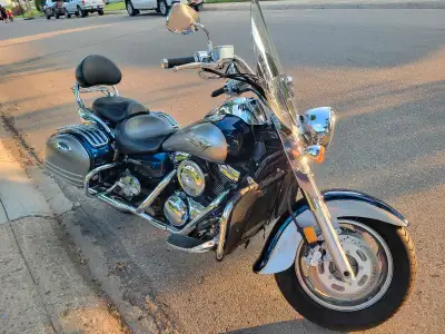 2005 Kawasaki Vulcan Nomad 1600 30300 km Bike is in great shape New battery this year Lots of chrome...