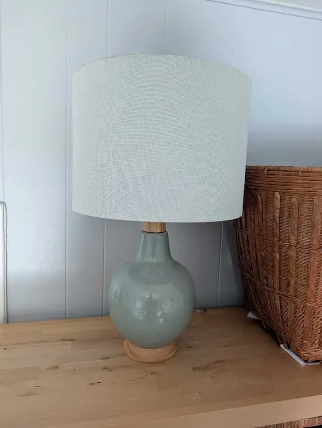 Scandinavian table lamp light blue and wood minimalist in Indoor Lighting & Fans in Ottawa - Image 2
