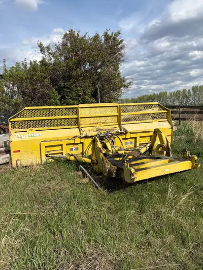 Degelman blade for sale Came off of a Case 425 STX Asking 29500$ obo Located 15 minutes west of Laco...