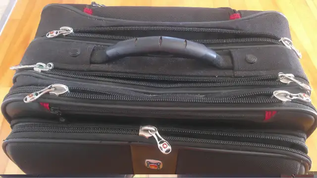 valise ordinateur swiss gear de voyage in Other in West Island - Image 4