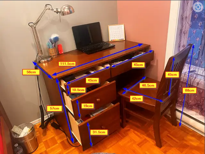 Bureau + Chaise / Desk + Chair, View more