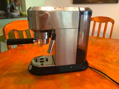 Cafetière espresso/cappucino Delonghi, View more
