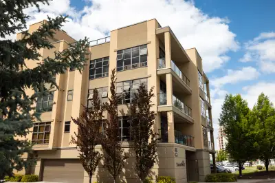 View the 3D Virtual Tour here: https://youriguide.com/205_3589_skaha_lake_rd_penticton_bc/ Welcome t...