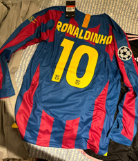 Ronaldinho Barcelona Retro Jersey - Large