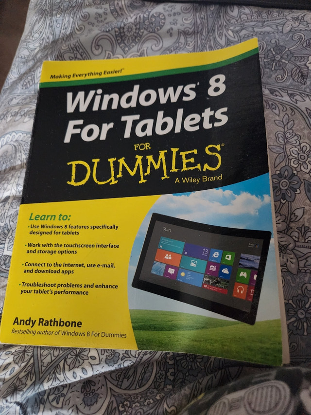 Windows 8 for dummies  in Other in Edmonton