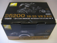 Nikon D5200 AF-S DX Nikkor 18-55mm f/3.5-5.6G VR II Kit