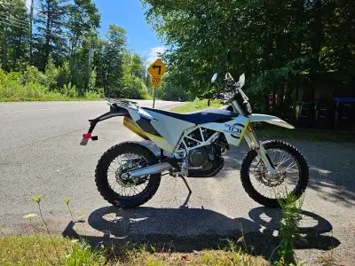 Original owner. Oberon clutch slave, Tusk rack and Wide Seat Concepts seat. Very low kms and properl...