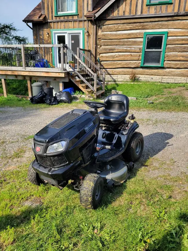 2018 Craftsman T3200 Lawn Tractor