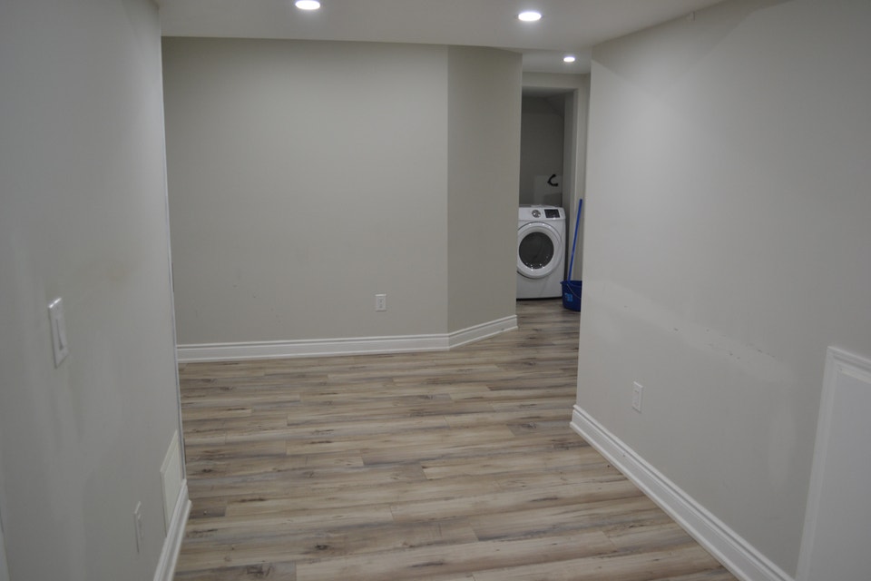Very Beautiful  2 Bedroom Basement For Rent 3
