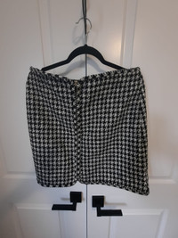 Like-New Women's Skirt - Size US 12, Only $9!