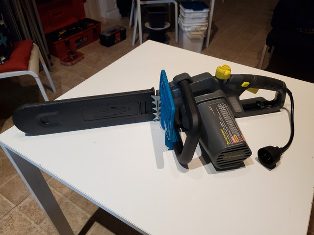 Yardworks 14" Electric Chainsaw - $100 !! in Power Tools in City of Halifax - Image 2