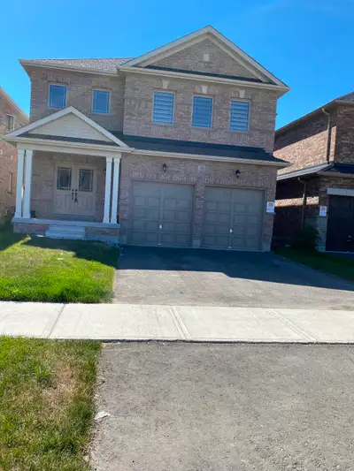 Double garage detached 4+1 bedrooms 3.5 washrooms for sale in Beaverton Ontario
