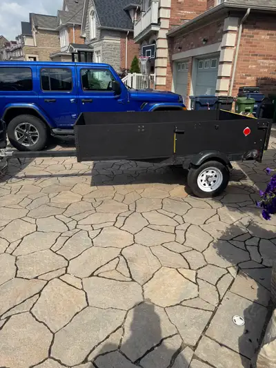Trailer in great shape working lights it’s a 4 feet wide by 8 feet long price is firm put your oun p...