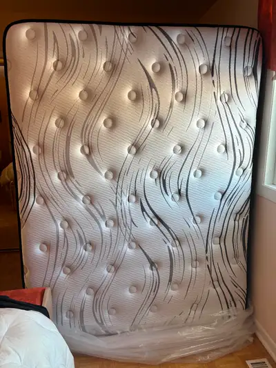 Matelas neuf, View more