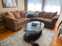Beautiful five seat sectional couch in very good condition.