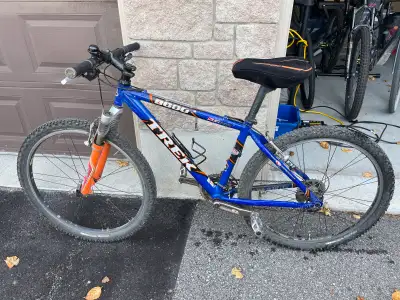 Trek 8000 Mountain Bike, View more