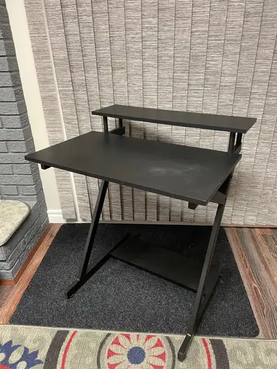 Compact computer desk, View more