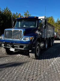 2007 International 7600 dump truck-Safety included  