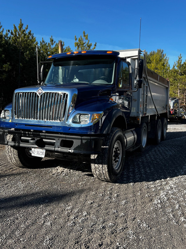 2007 International 7600 dump truck-Safety included   in Heavy Trucks in Belleville