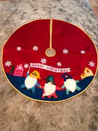 Christmas gnome tree skirt