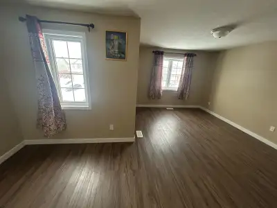 722 Activa avenue, Kitchener(Behind Sunrise plaza) 1 min walk to bus stop. No lease required, rentin...