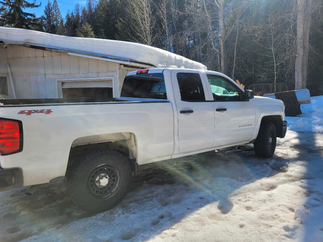 2015 chevy silverado   in Cars & Trucks in Cranbrook