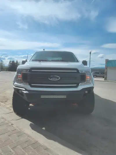 I have a very low mileage garage kept mint 2019 ford f150 forsale. No accidents, original owner.. NO...
