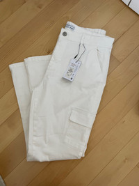 Women’s white cargo jeans - Size: 10
