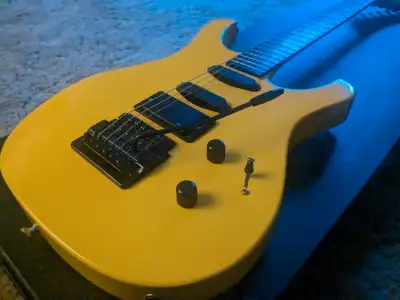 (Trade) Larrivee RS4 1985, View more