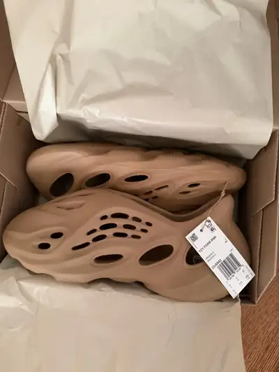 Yeezy foam runner clay taupe size 9, View more