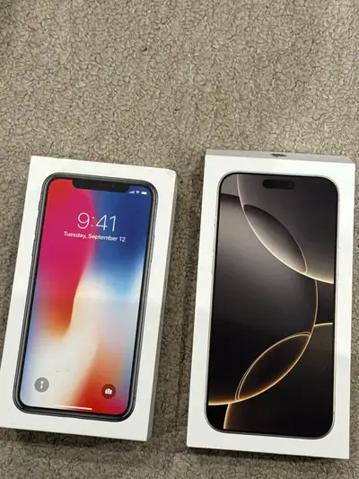 Genuine original Apple iPhone box (empty). Clean, well-kept condition with no major damage. Ideal fo...