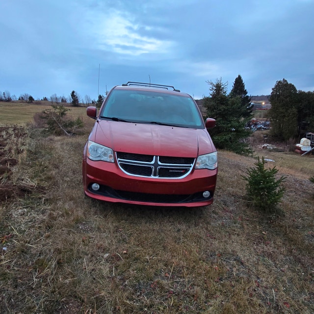 Dodge grand caravan Crew 2012