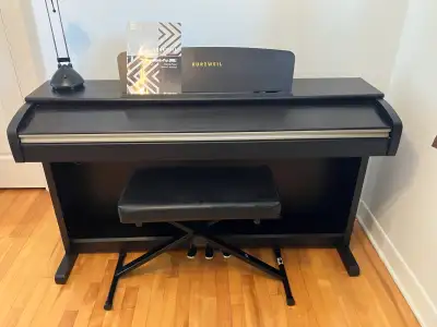 Piano numérique état de neuf, View more