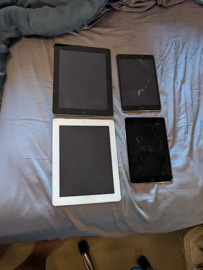 I have the following for sale: IPAD 3rd gen 16gb (smaller crack on screen) ipad mini 3rd gen (screen...