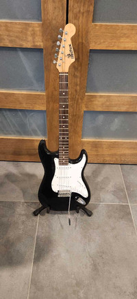 Guitare électrique Red Fox Stratocaster 