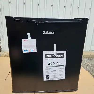 Réfrigérateur compact Galanz de 1.7 pi³, noir, NEUF, View more
