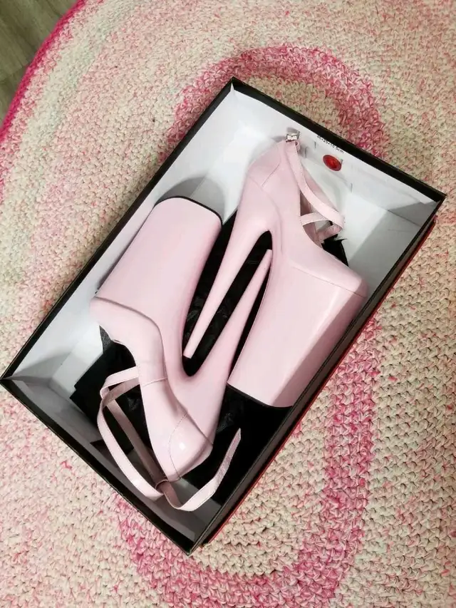 12" Pleasers / Pole Heels in Other in Winnipeg - Image 2